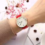 Stylish Leather Band Analog Wristwatch