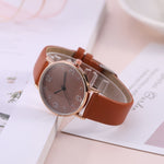 Stylish Leather Band Analog Wristwatch